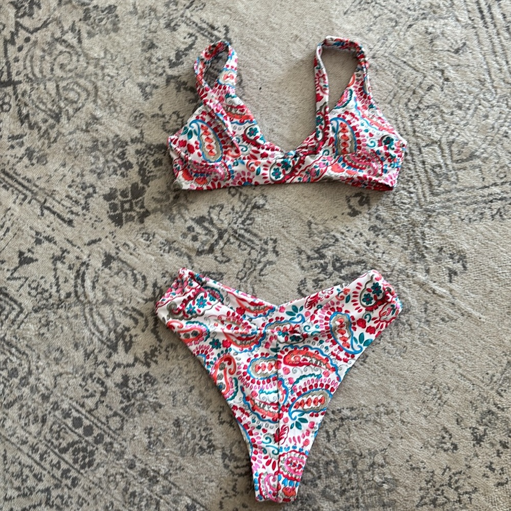 Bikini set - Picture 2 of 3